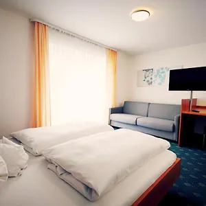 Gruener Baum Garni Hotel